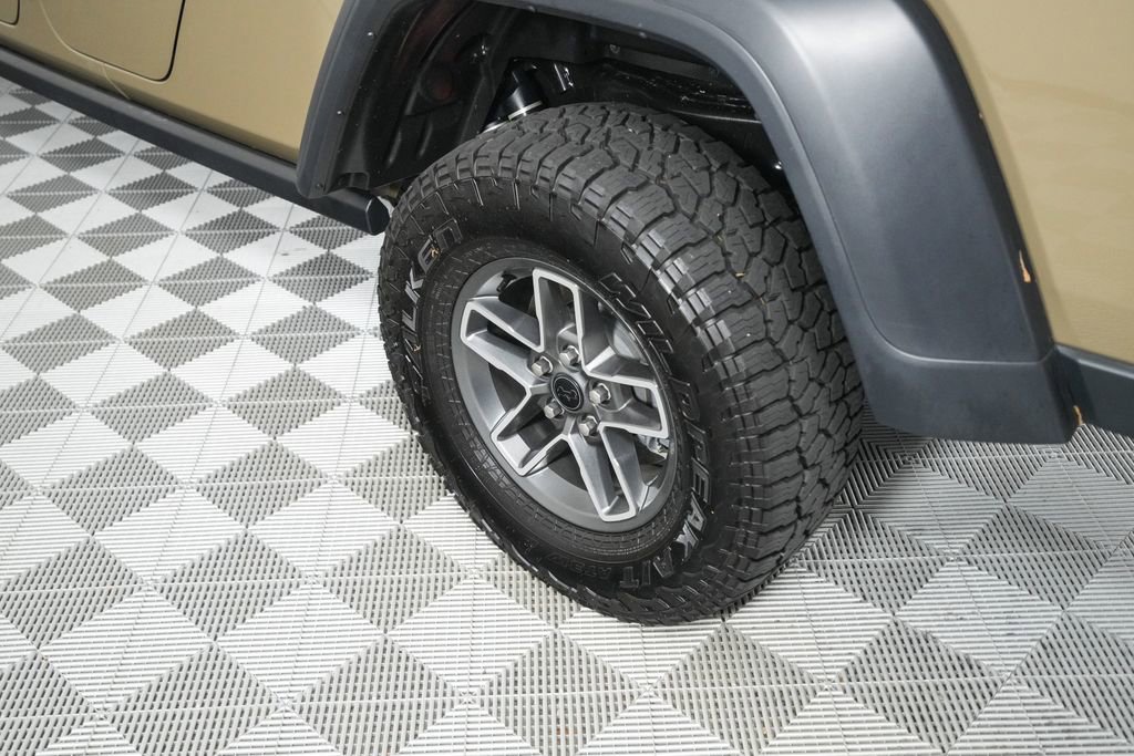 Used 2025 Jeep Gladiator Mojave image 8