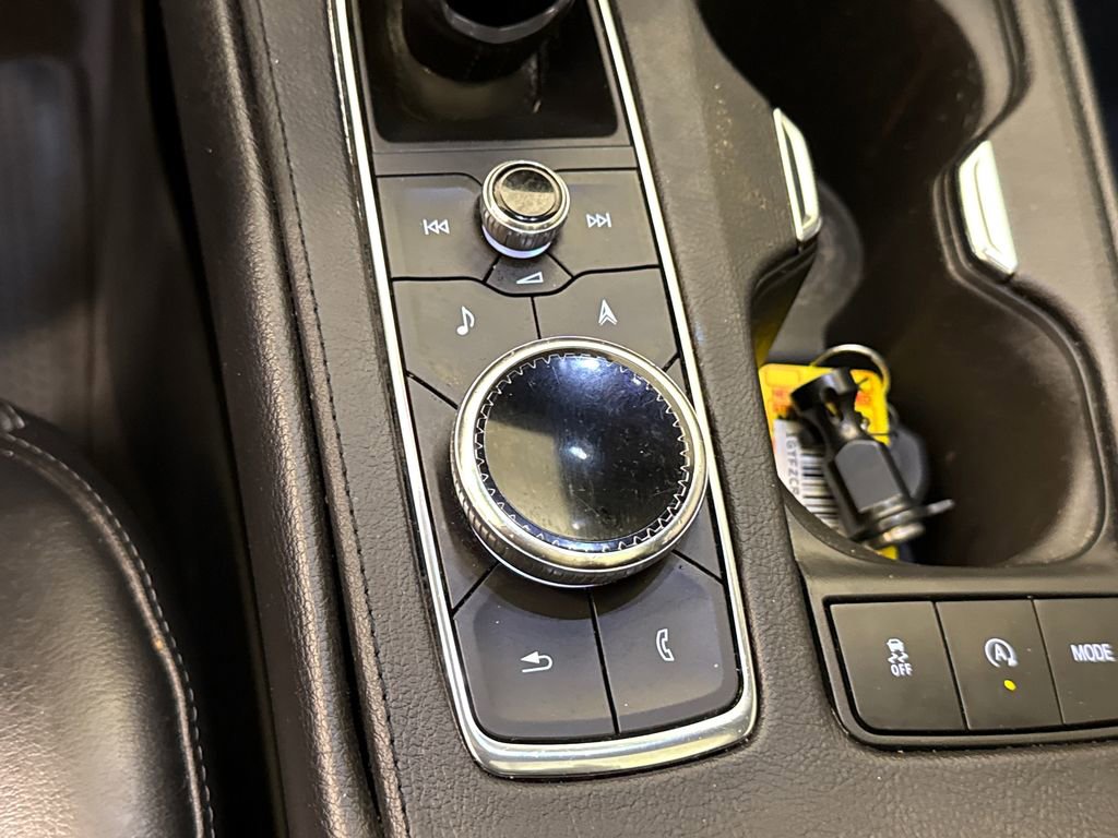 Used 2021 Cadillac XT4 Premium Luxury FWD image 30