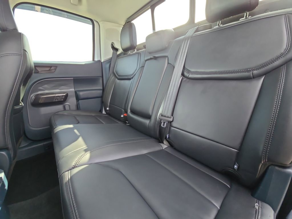 Used 2025 Ford Maverick Lariat w/ Black Appearance Package image 15