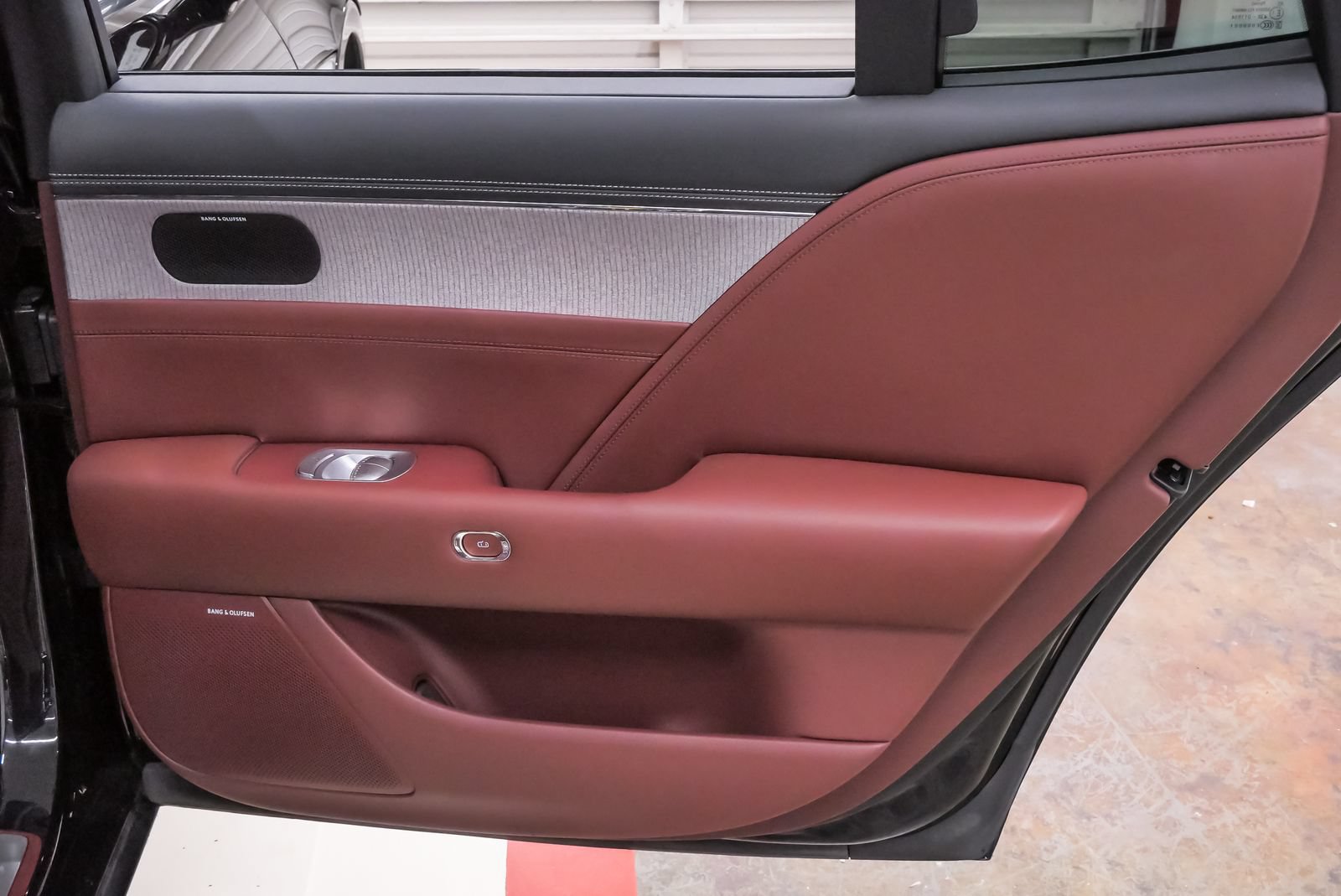 Certified 2023 Genesis G90 3.5T AWD/4WD image 30