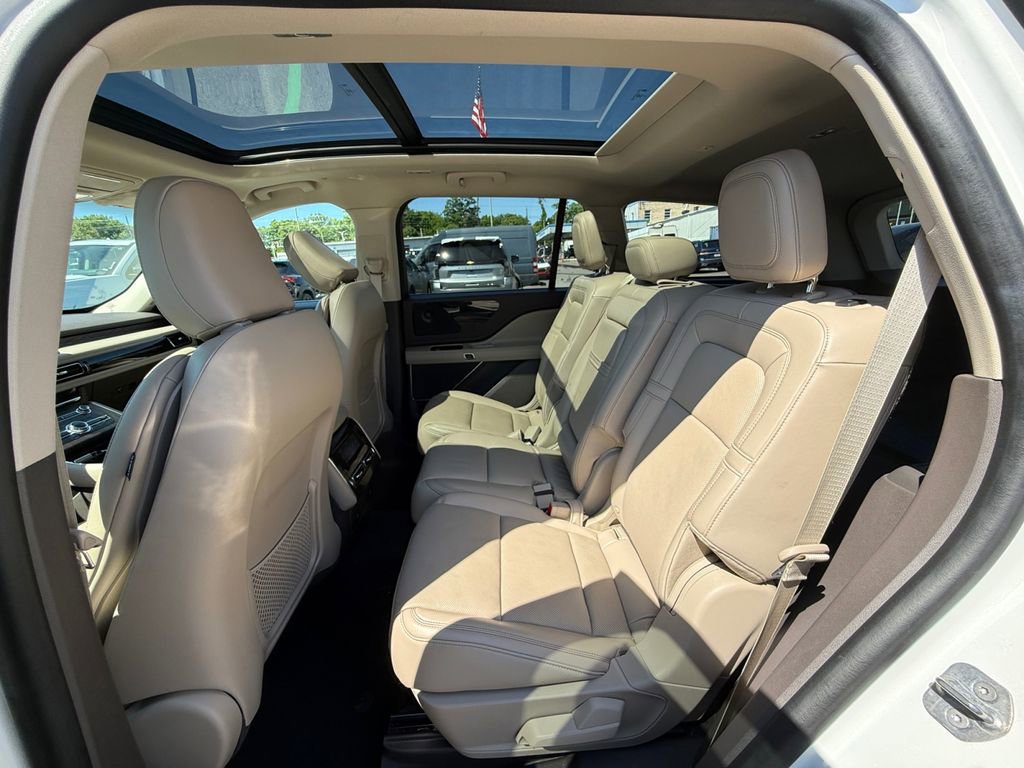 Used 2024 Lincoln Aviator Reserve w/ Equipment Group 201A AWD/4WD image 24