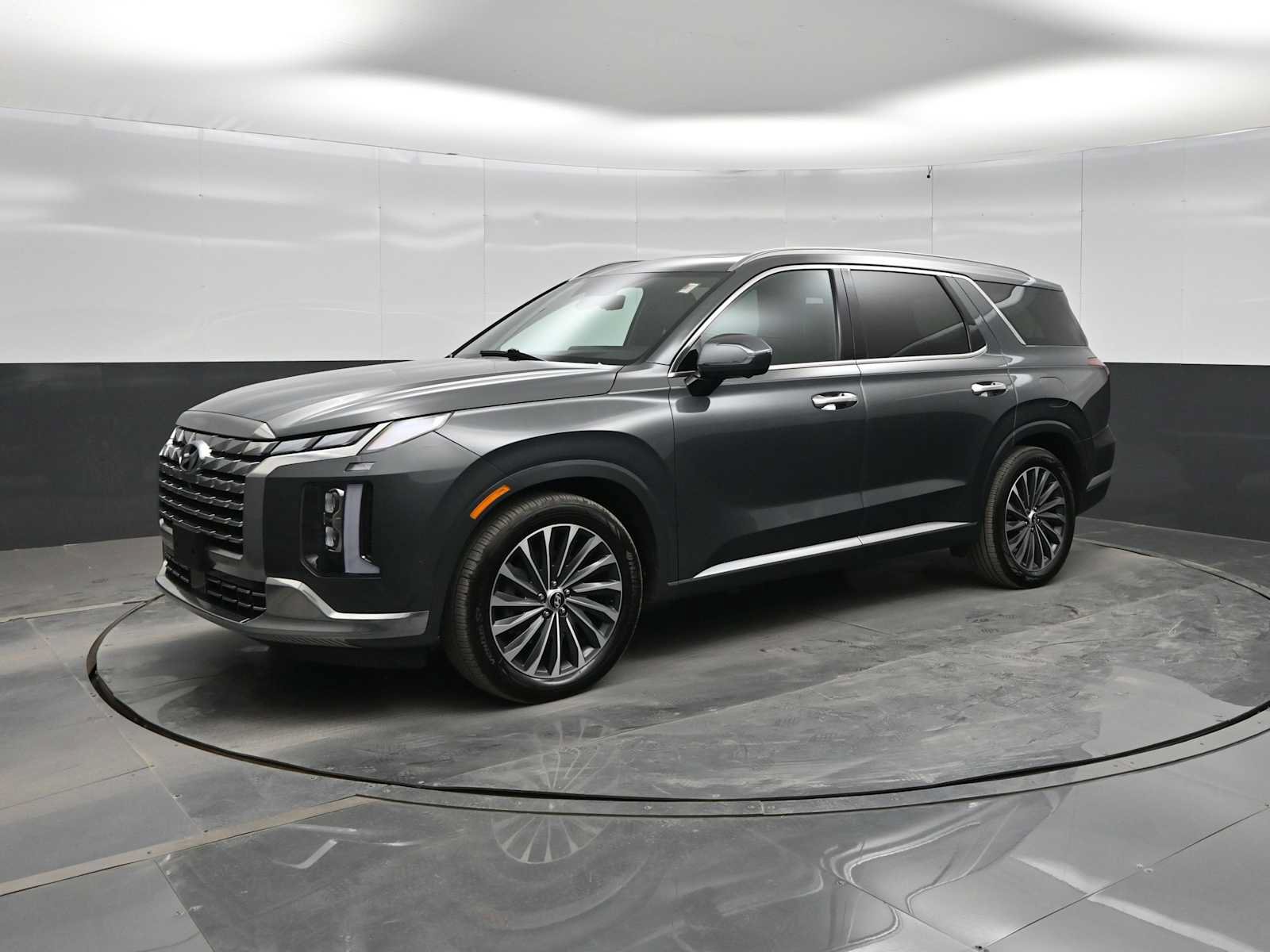 Used 2024 Hyundai Palisade Calligraphy AWD/4WD image 4
