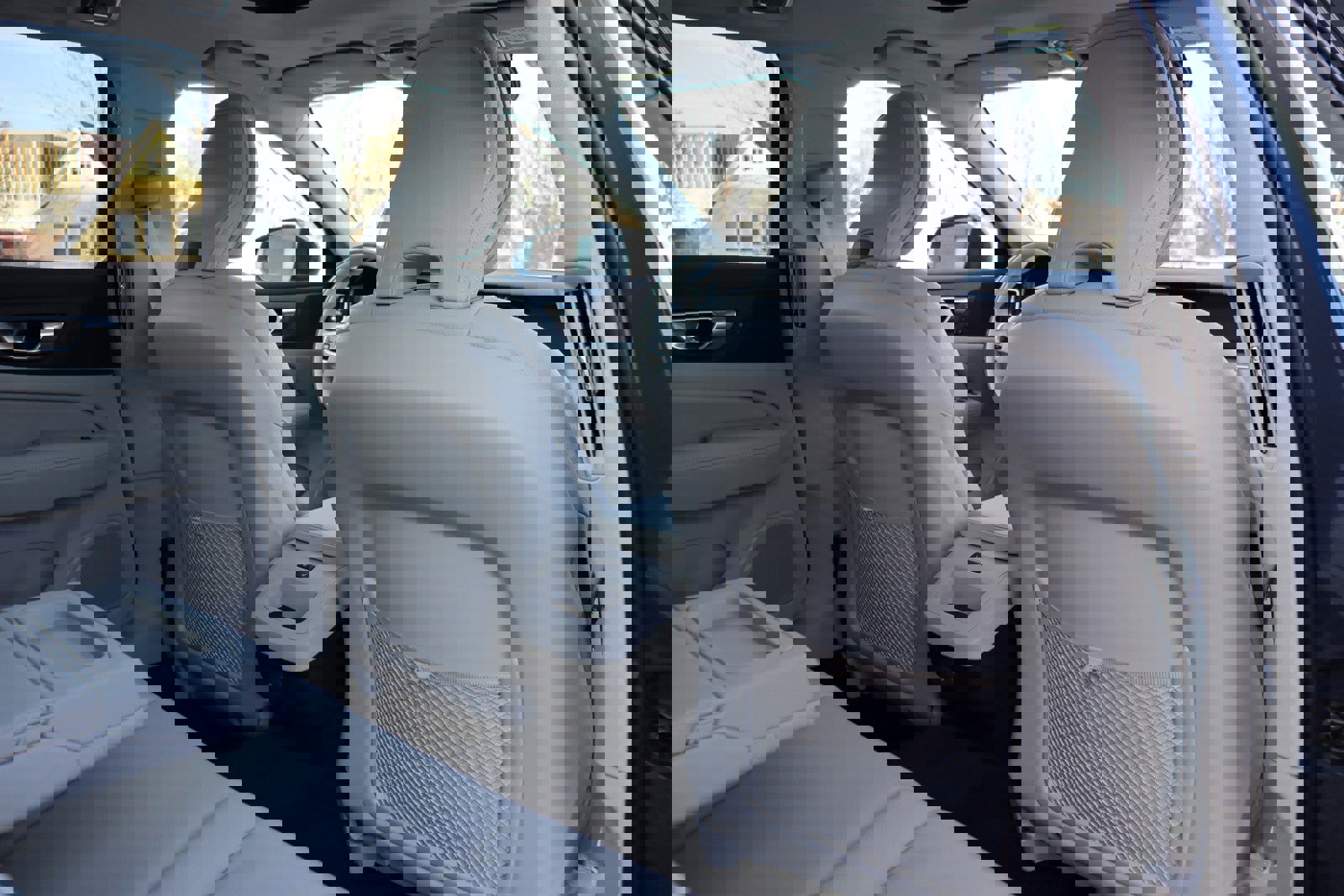 Used 2021 Volvo V60 T5 Cross Country w/ Protection Package image 18