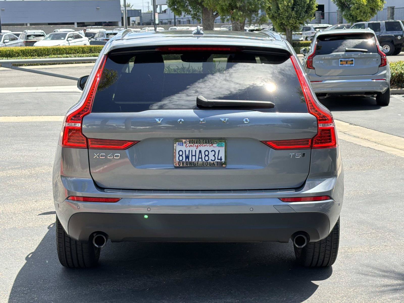 Used 2018 Volvo XC60 T5 Momentum w/ Convenience Package AWD/4WD image 6