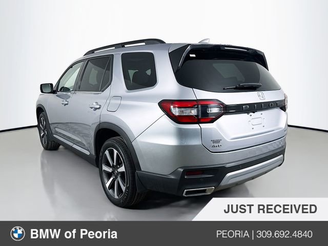 Used 2023 Honda Pilot Touring image 5