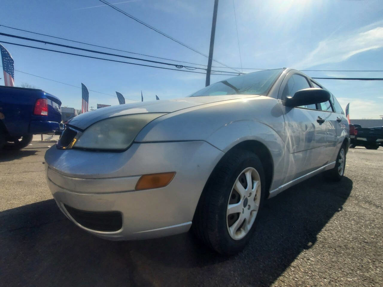Used 2005 Ford Focus SES image 1