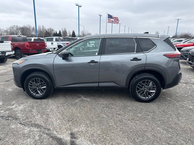 Used 2023 Nissan Rogue S image 7