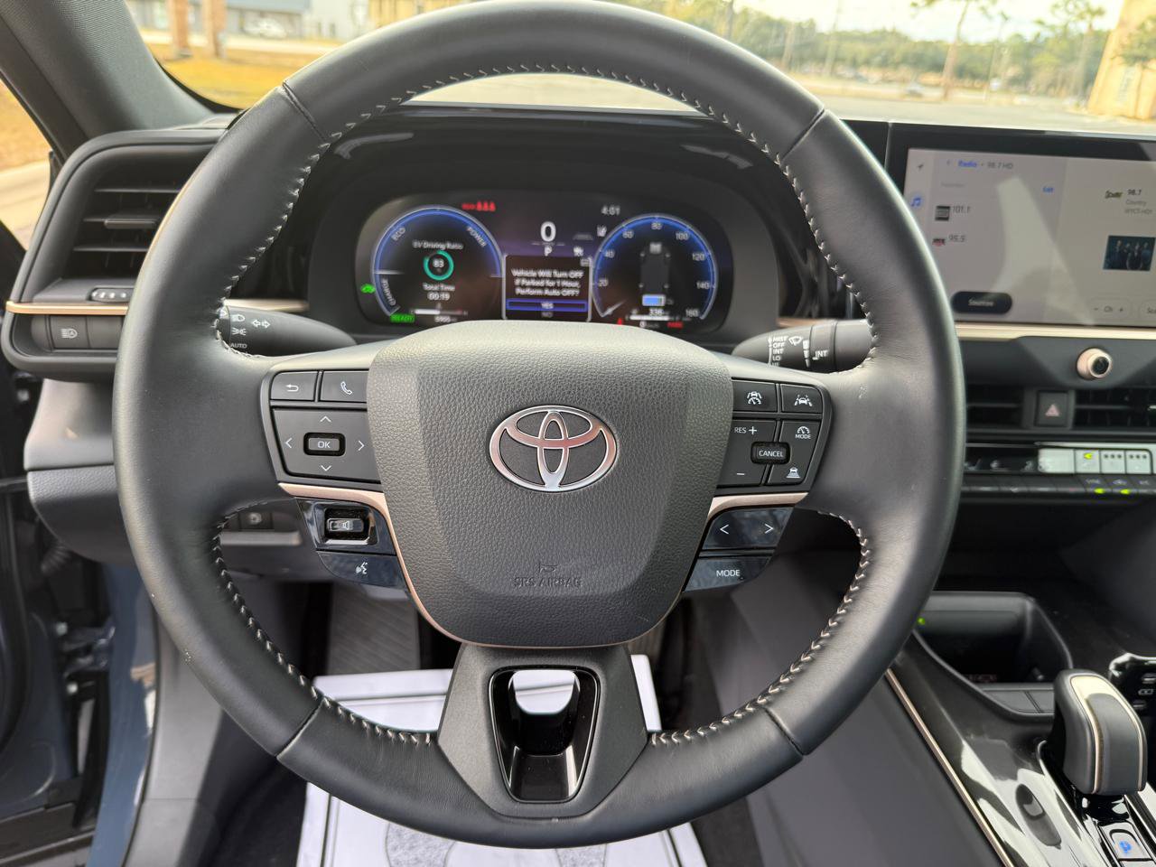 Used 2025 Toyota Crown XLE AWD/4WD image 21