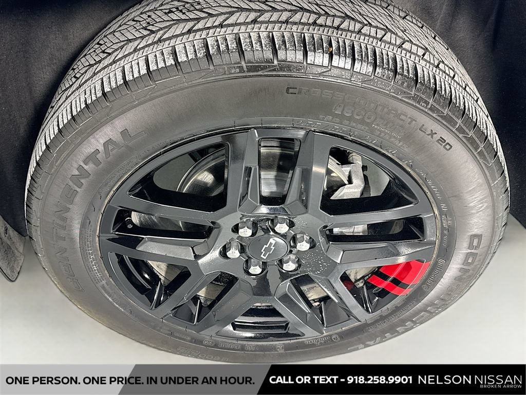 Used 2024 Chevrolet Traverse Premier w/ Redline Edition AWD/4WD image 34