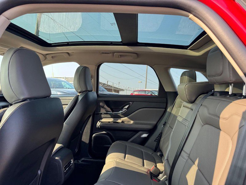 New 2025 Lincoln Corsair Grand Touring image 11