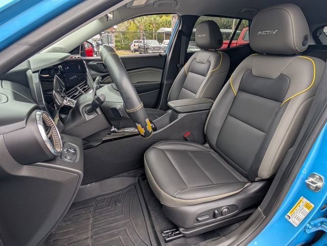 Used 2025 Chevrolet Trax ACTIV w/ Driver Confidence Package image 4