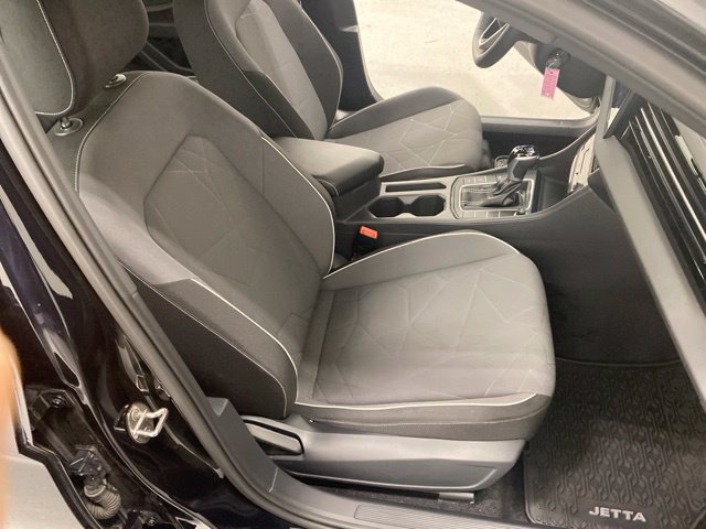 Used 2026 Volkswagen Jetta Sport FWD image 25