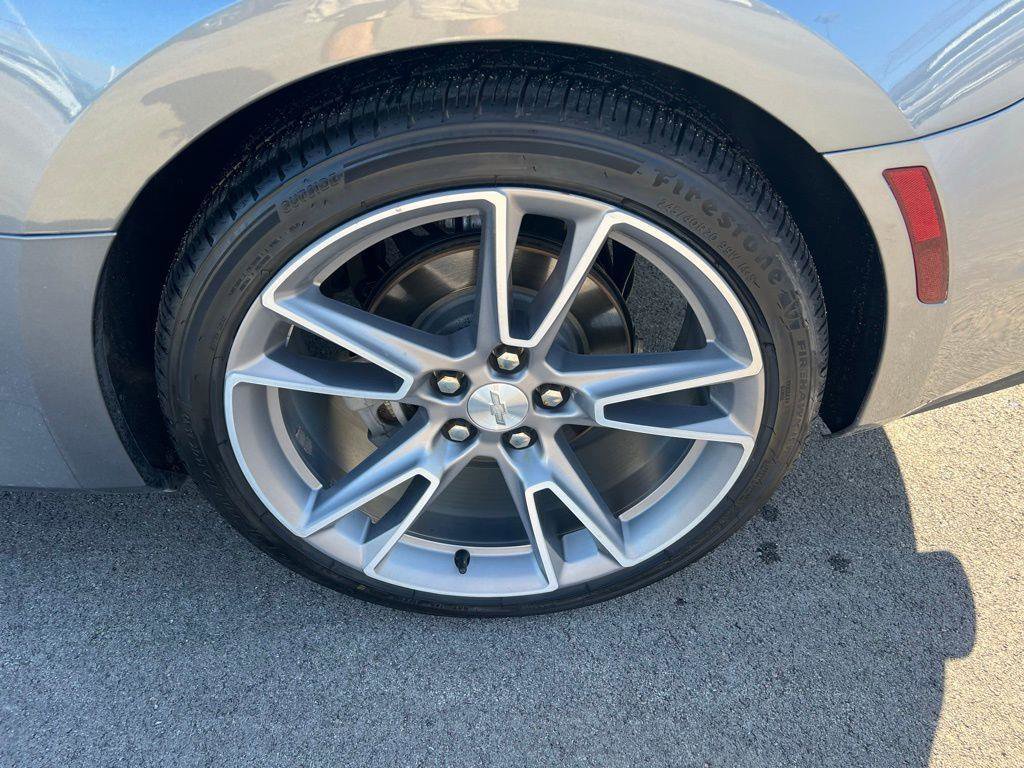 Used 2019 Chevrolet Camaro LT w/ RS Package image 14