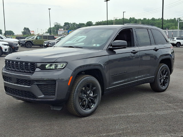 New 2026 Jeep Grand Cherokee Altitude AWD/4WD image 8