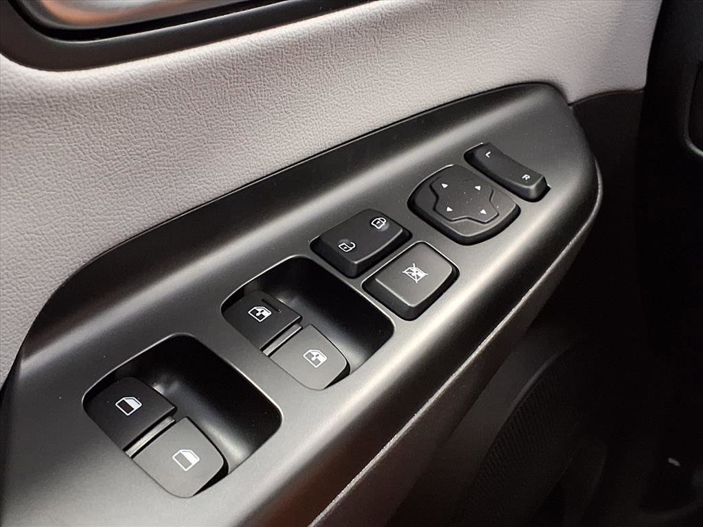 Used 2023 Hyundai Kona Limited image 31