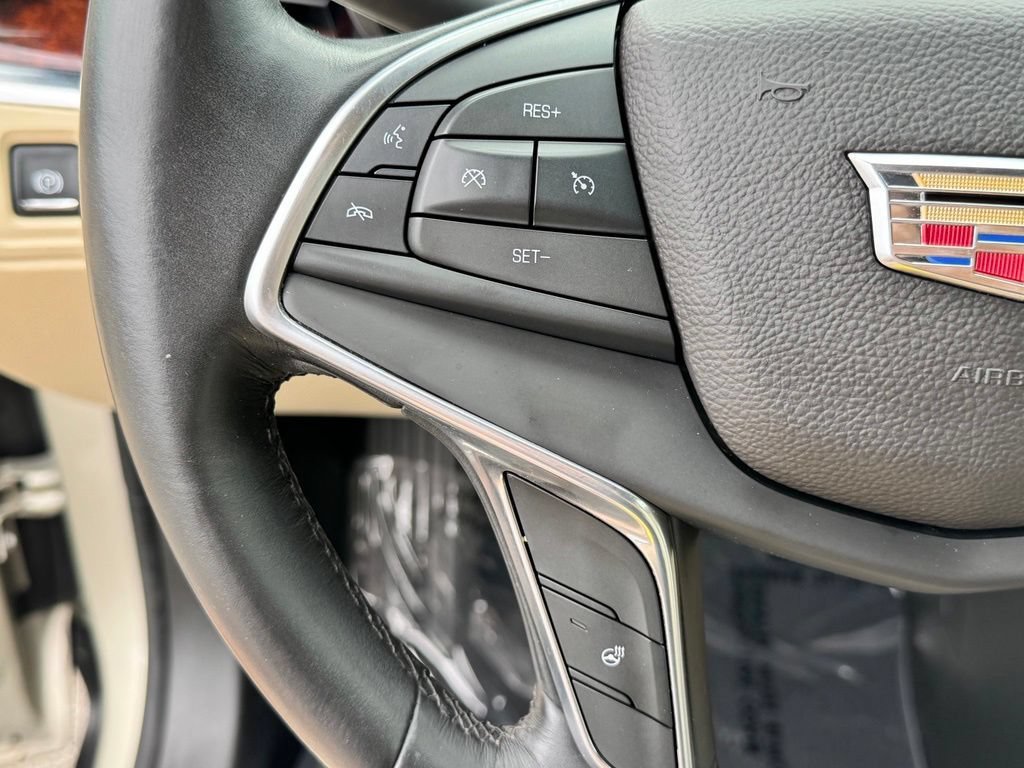 Used 2017 Cadillac XT5 Luxury FWD image 18