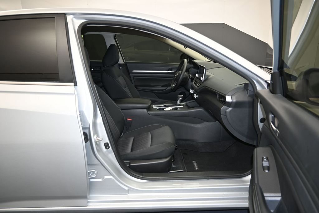 Certified 2022 Nissan Altima 2.5 SV FWD image 25