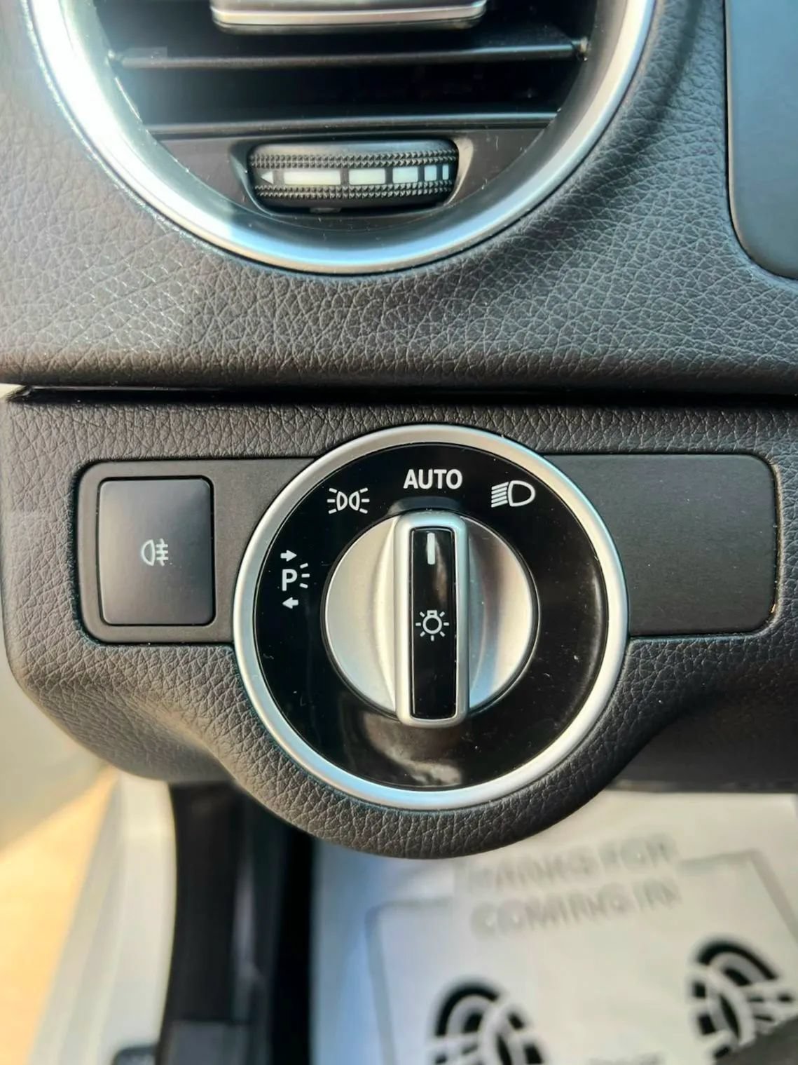 Used 2012 Mercedes-Benz C 250 Sedan image 33