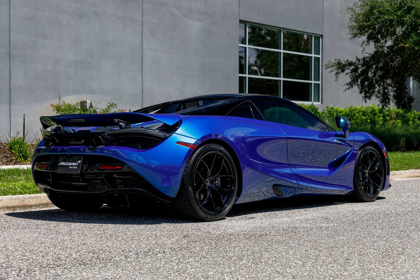 Used 2022 McLaren 720S Luxury RWD image 11