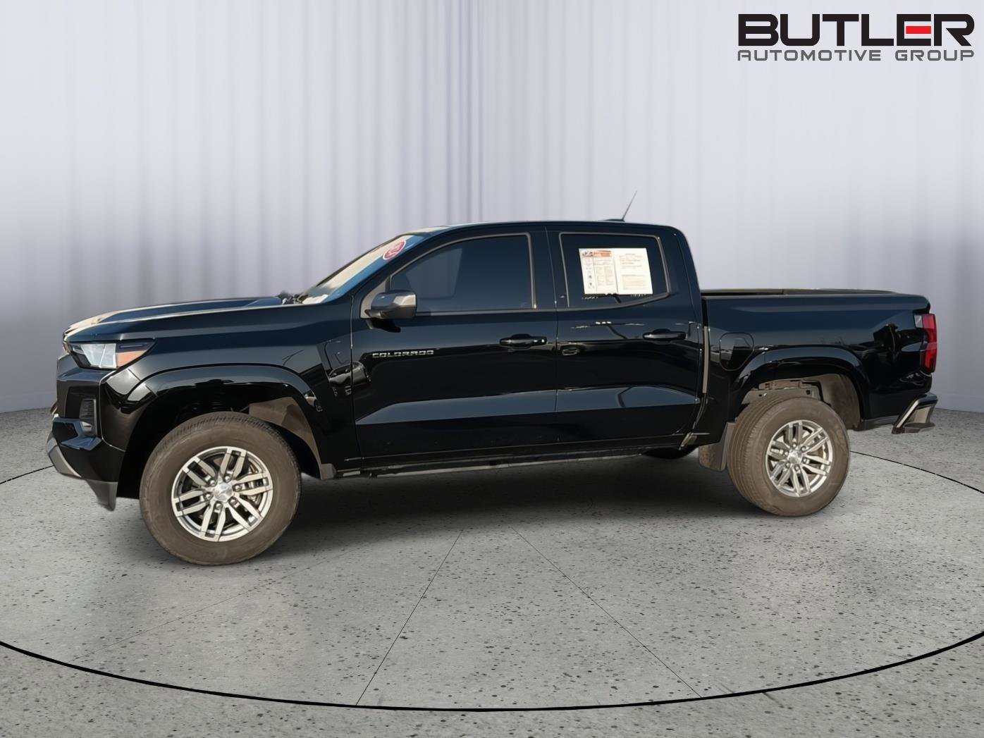 Used 2024 Chevrolet Colorado LT w/ LT Convenience Package RWD image 3