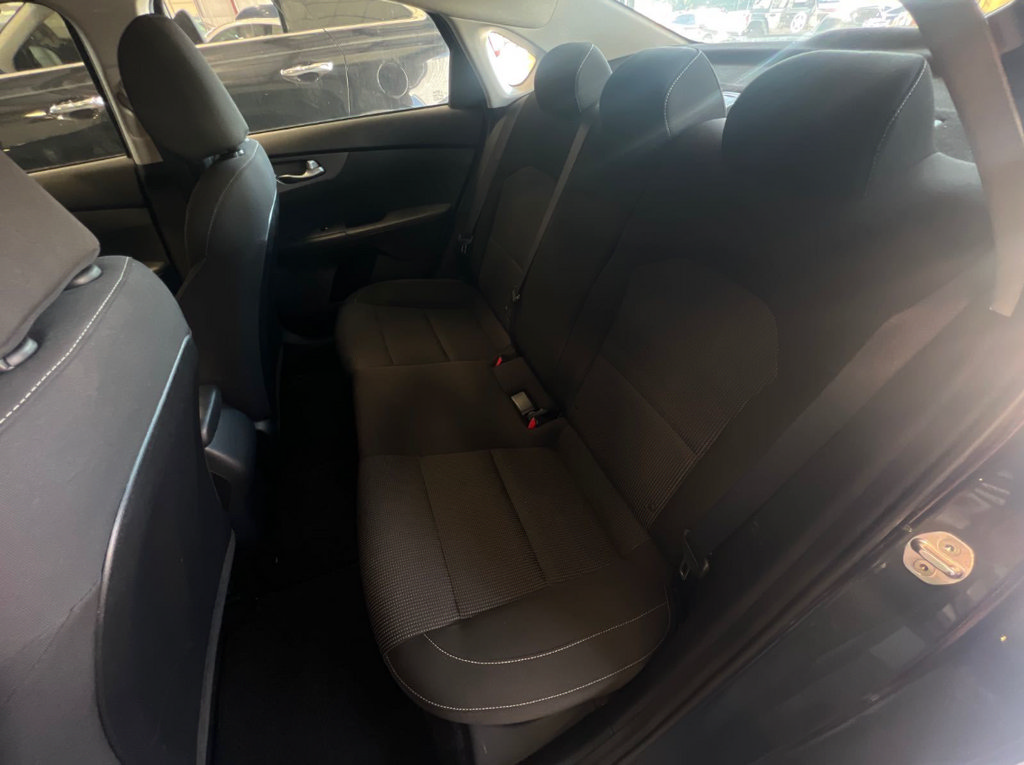 Used 2020 Kia Forte LXS FWD image 11