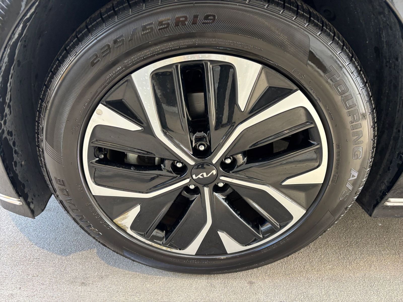 Used 2023 Kia EV6 Wind RWD image 37