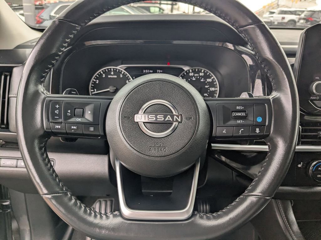 Used 2024 Nissan Pathfinder SV image 17
