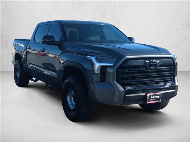 Used 2025 Toyota Tundra Limited AWD/4WD image 3