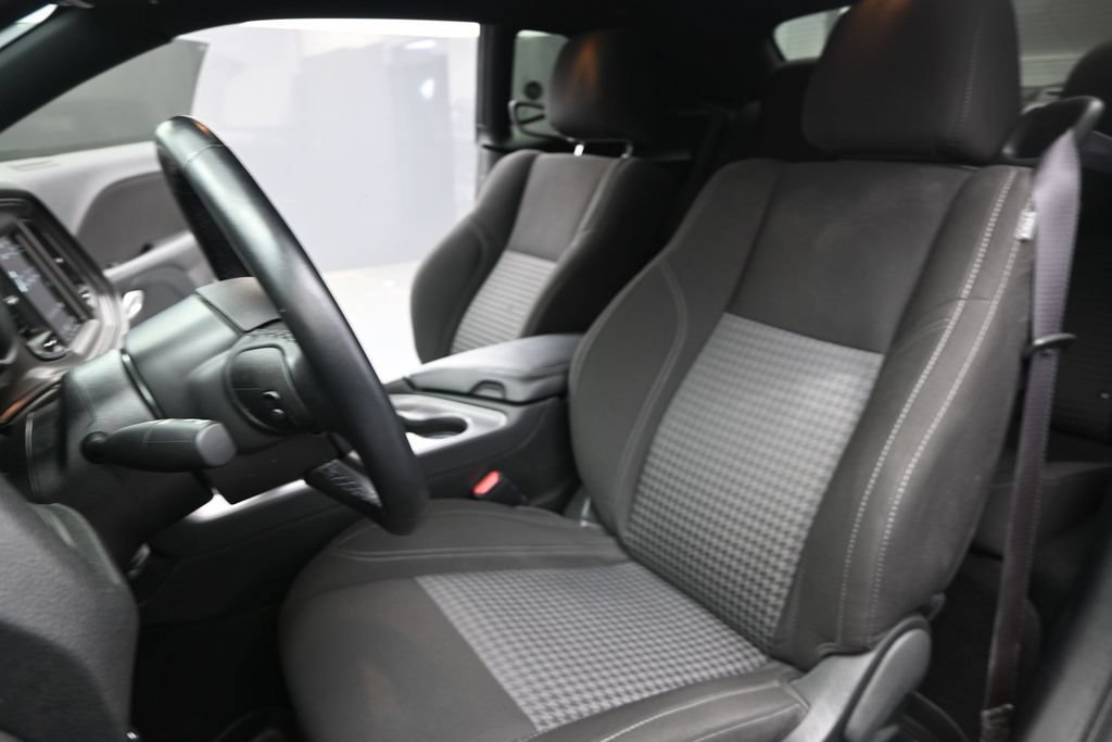 Used 2023 Dodge Challenger SXT RWD image 16