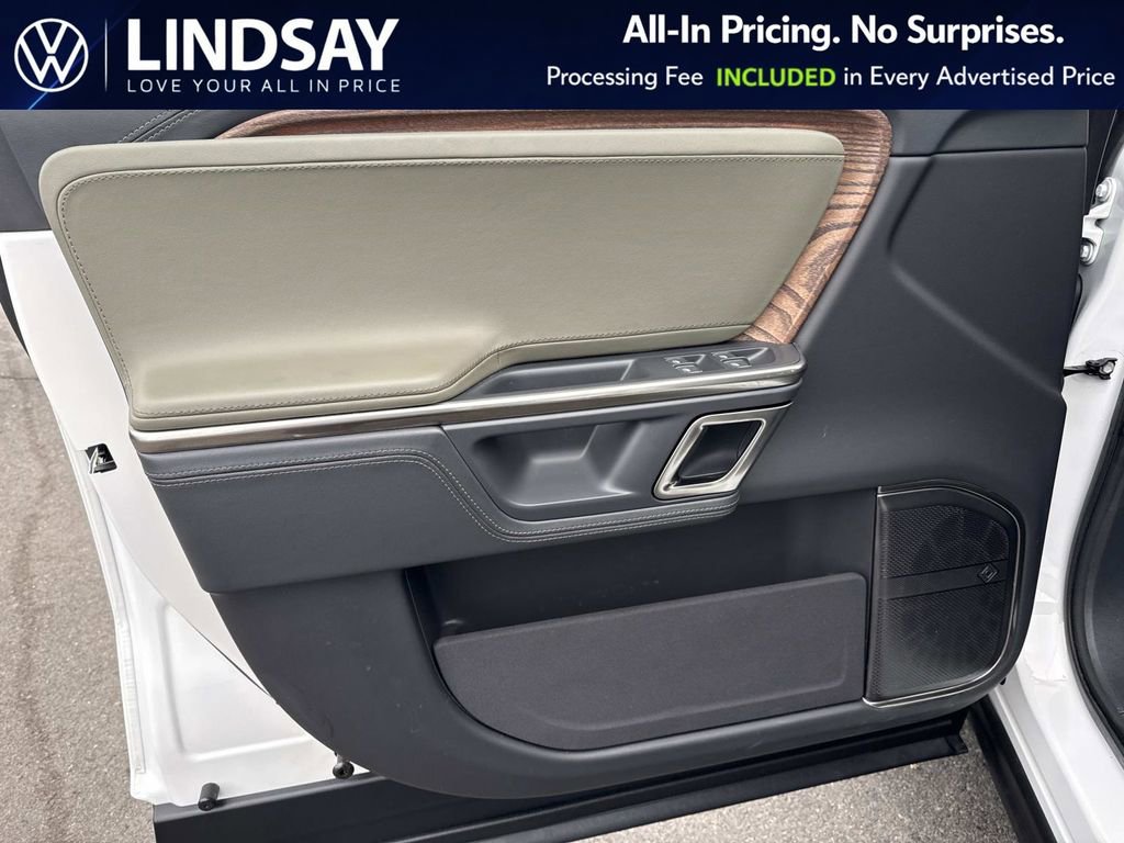 Used 2023 Rivian R1T Adventure image 9