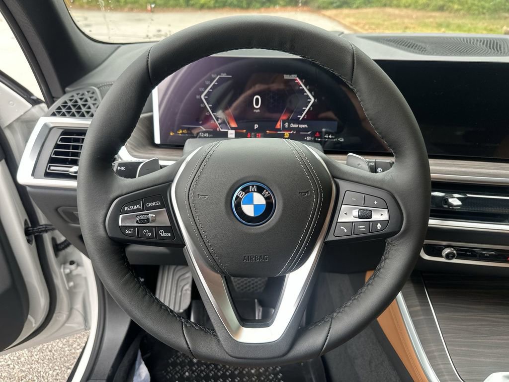 New 2026 BMW X5 xDrive50e w/ Climate Comfort Package image 15