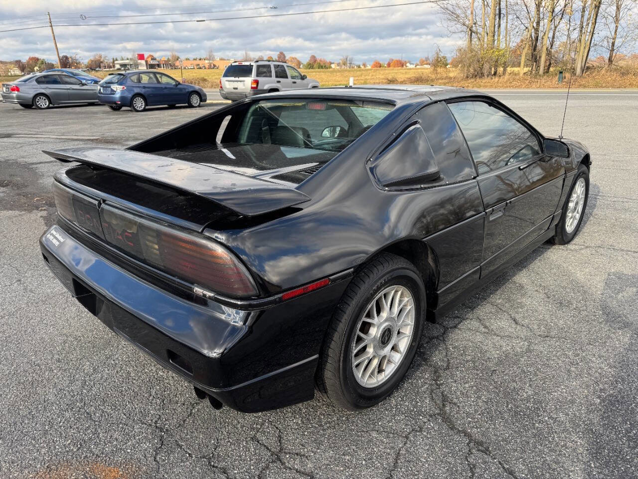 Used 1987 Pontiac Fiero GT image 6