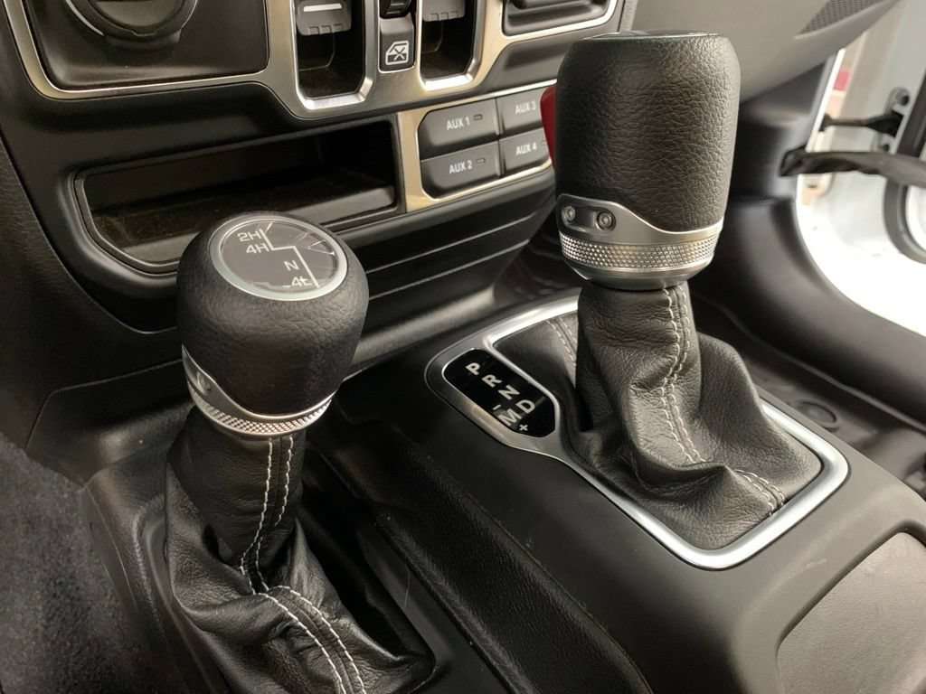 Used 2021 Jeep Wrangler Unlimited Sahara AWD/4WD image 26