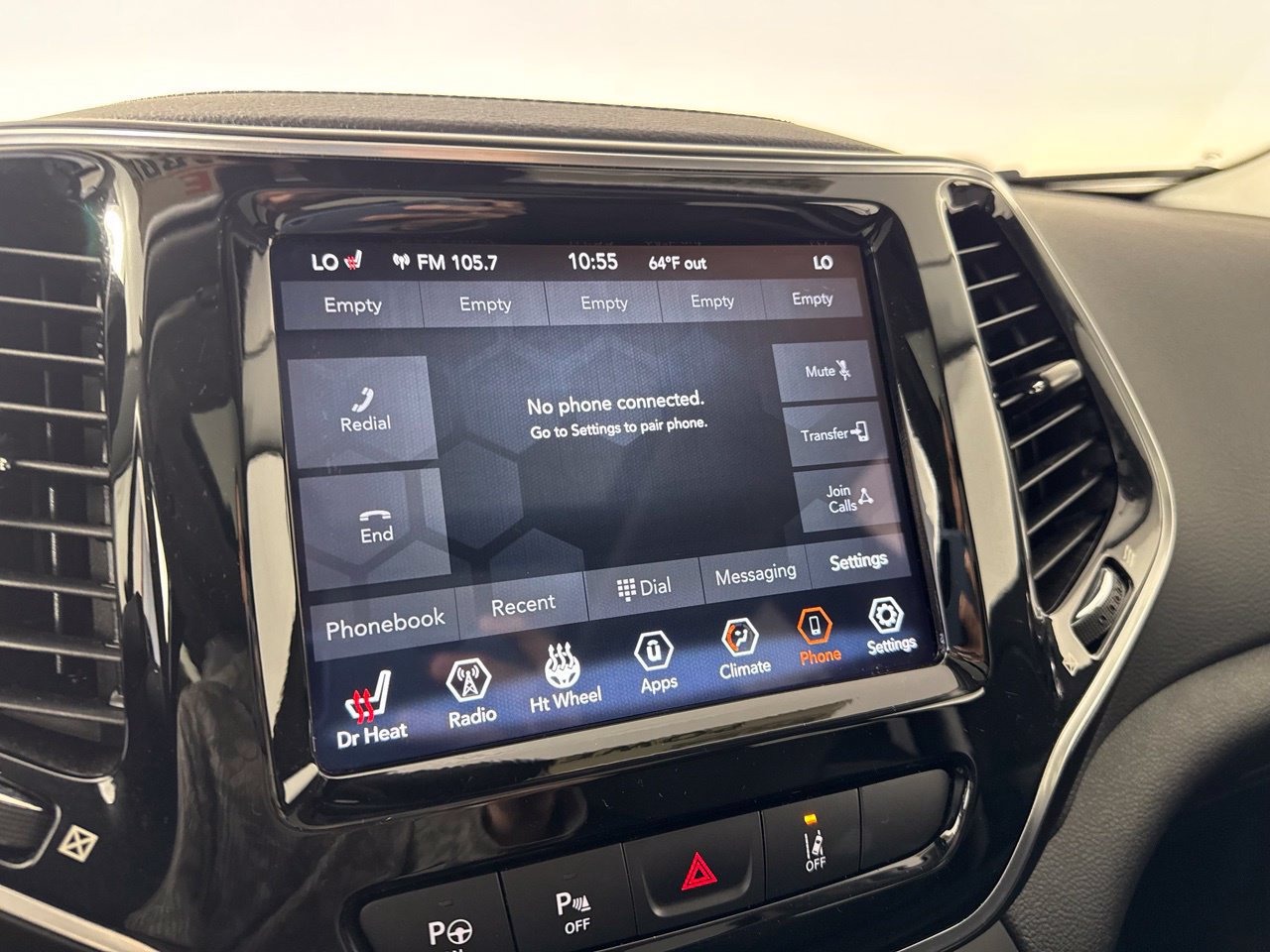 Used 2022 Jeep Cherokee Limited w/ Mopar Interior Package AWD/4WD image 18