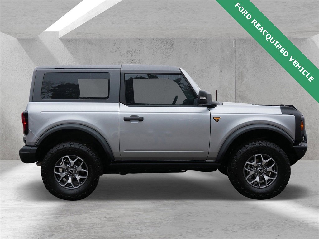 Used 2024 Ford Bronco Badlands image 2