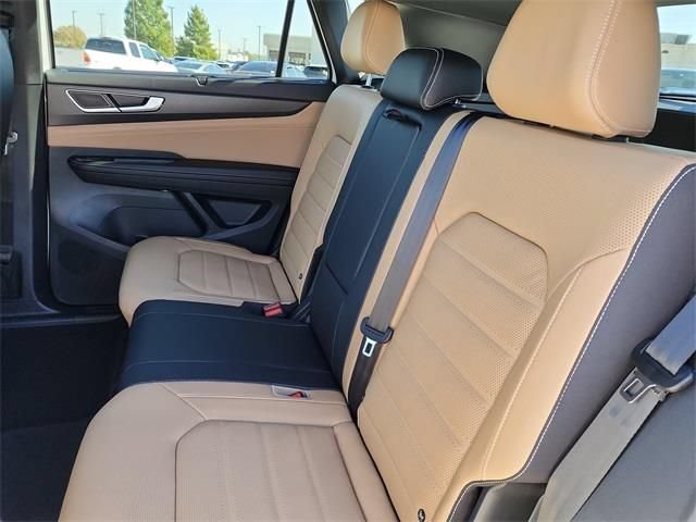 New 2026 Volkswagen Atlas Cross Sport SEL AWD/4WD image 16