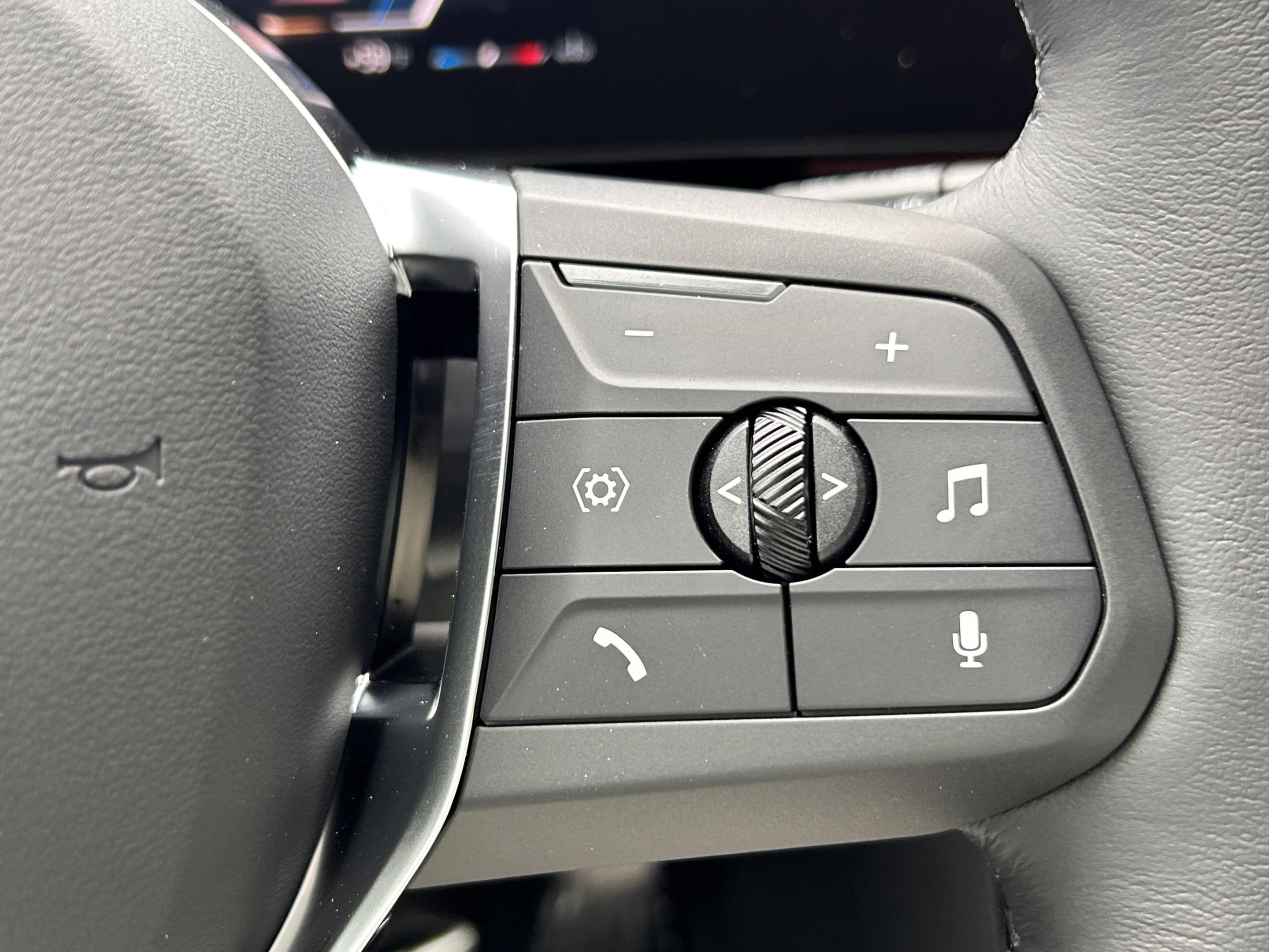 Used 2026 BMW X1 xDrive28i w/ Convenience Package image 13