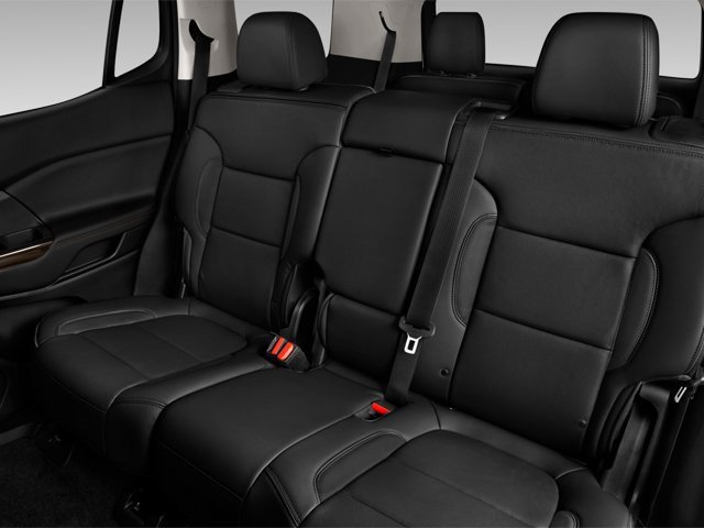 Used 2023 GMC Acadia AT4 w/ Technology Package image 11