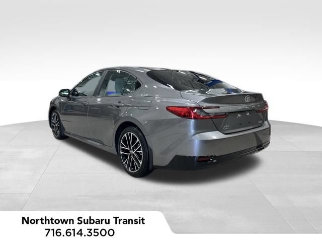 Used 2025 Toyota Camry XLE w/ Premium Plus Package AWD/4WD image 3