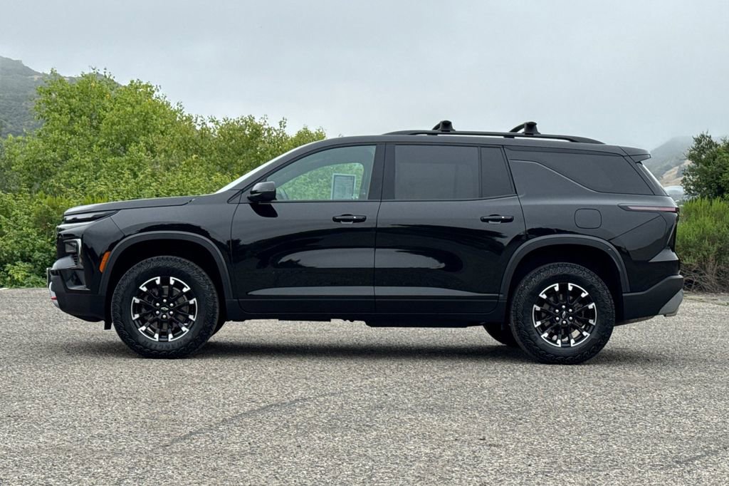 Used 2025 Chevrolet Traverse Z71 AWD/4WD image 7
