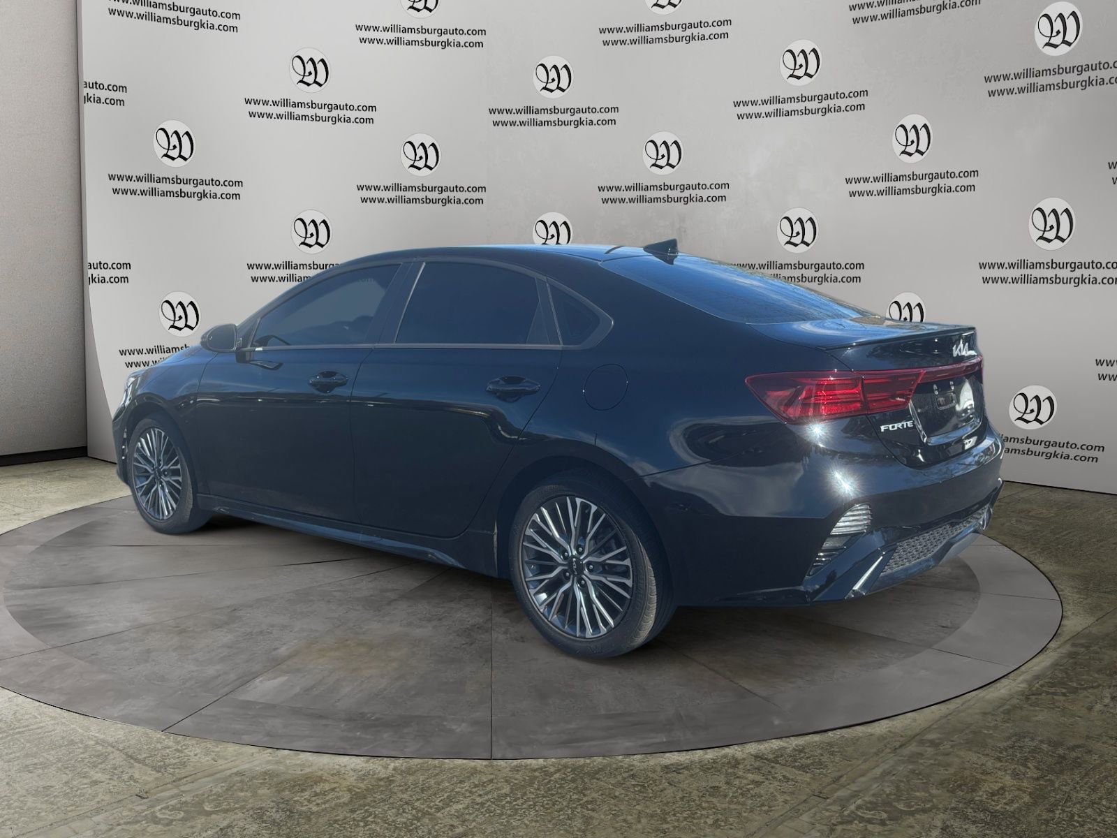 Used 2024 Kia Forte GT-Line image 3