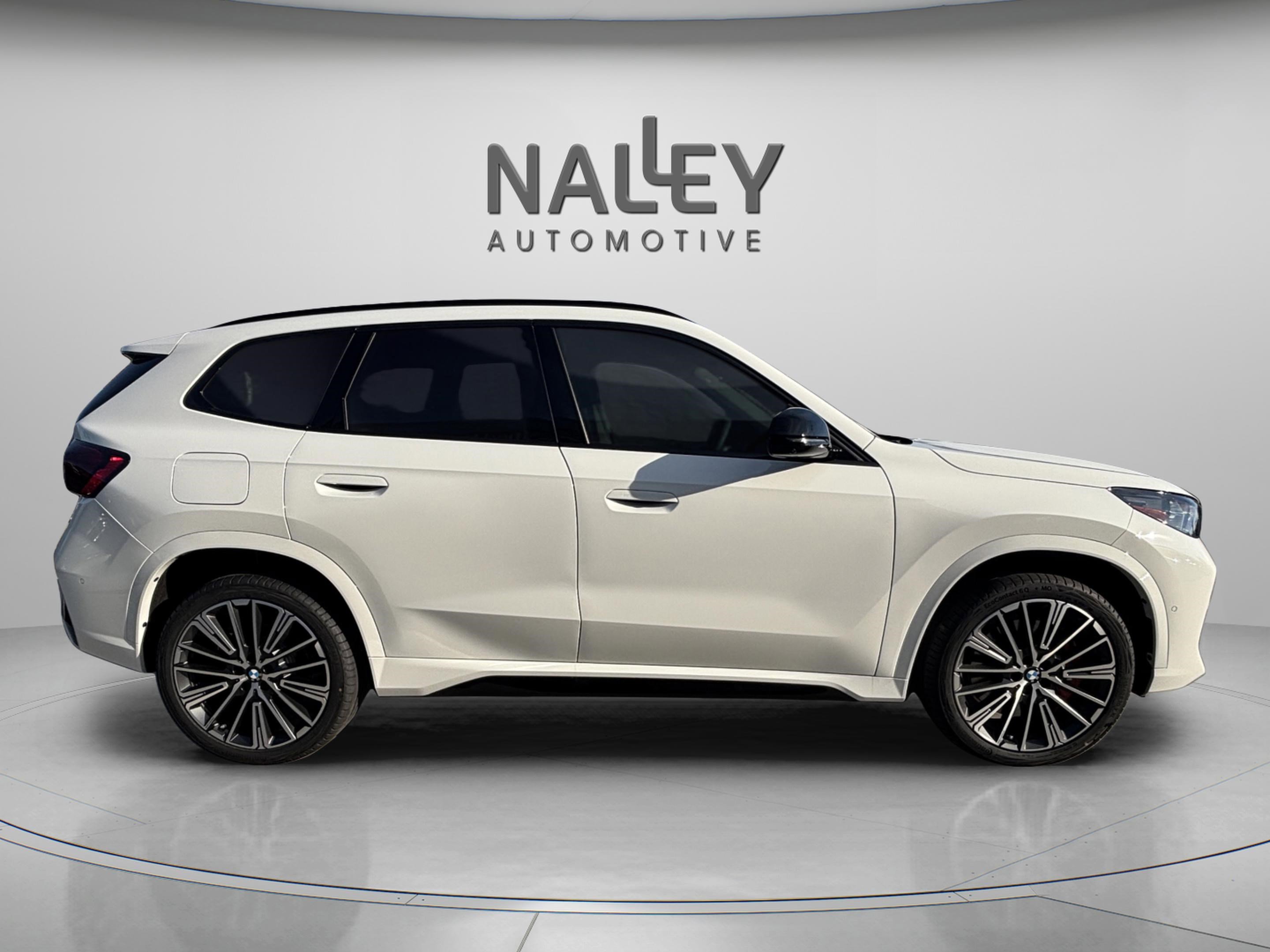 Used 2026 BMW X1 xDrive28i w/ Technology Package image 4