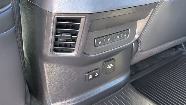 Used 2023 Toyota Tundra Platinum AWD/4WD image 27