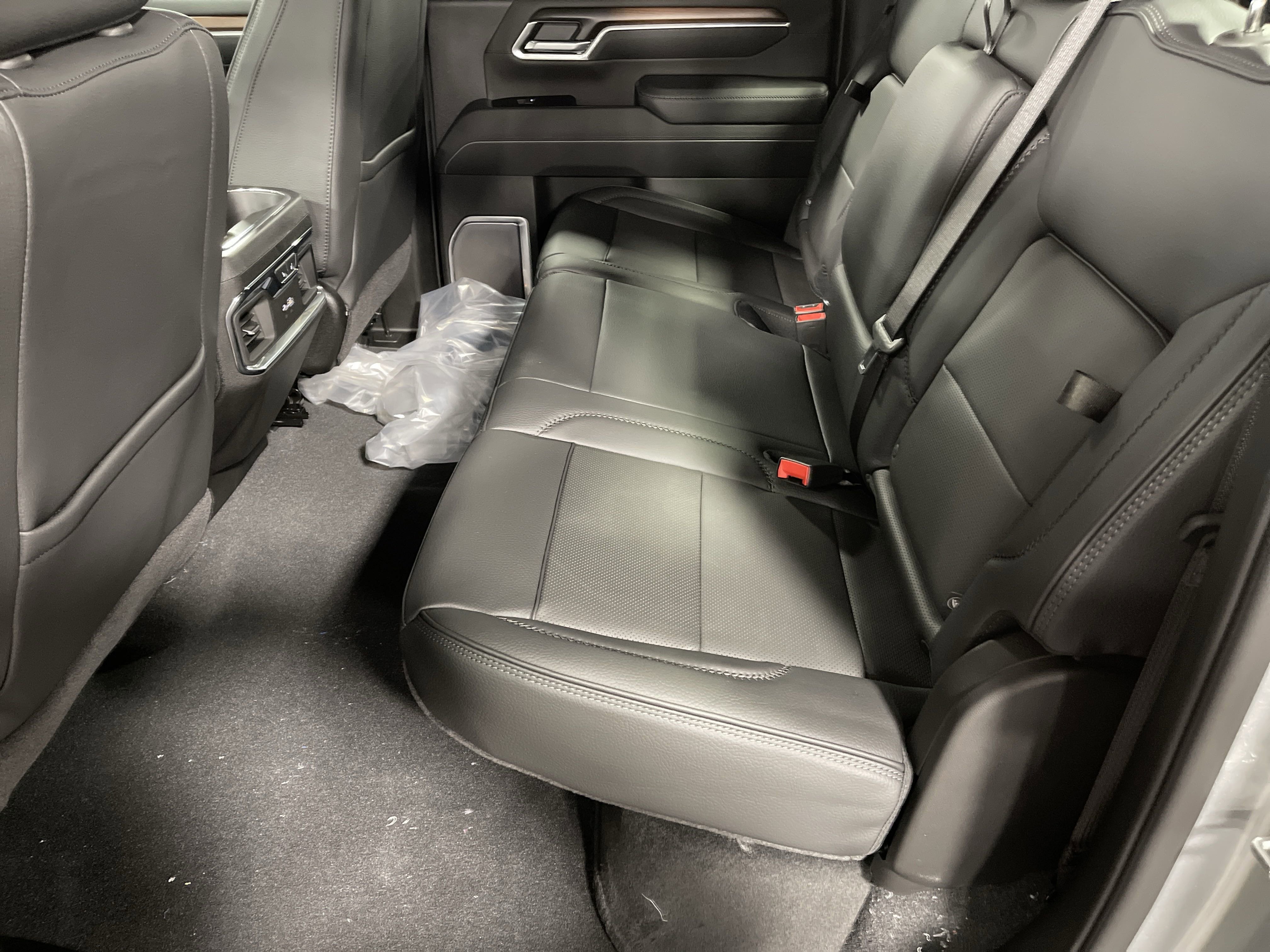 New 2026 GMC Sierra 2500 Denali w/ Denali Reserve Package image 15