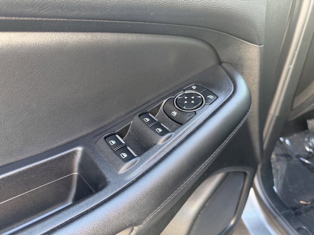 Used 2024 Ford Edge SEL image 17