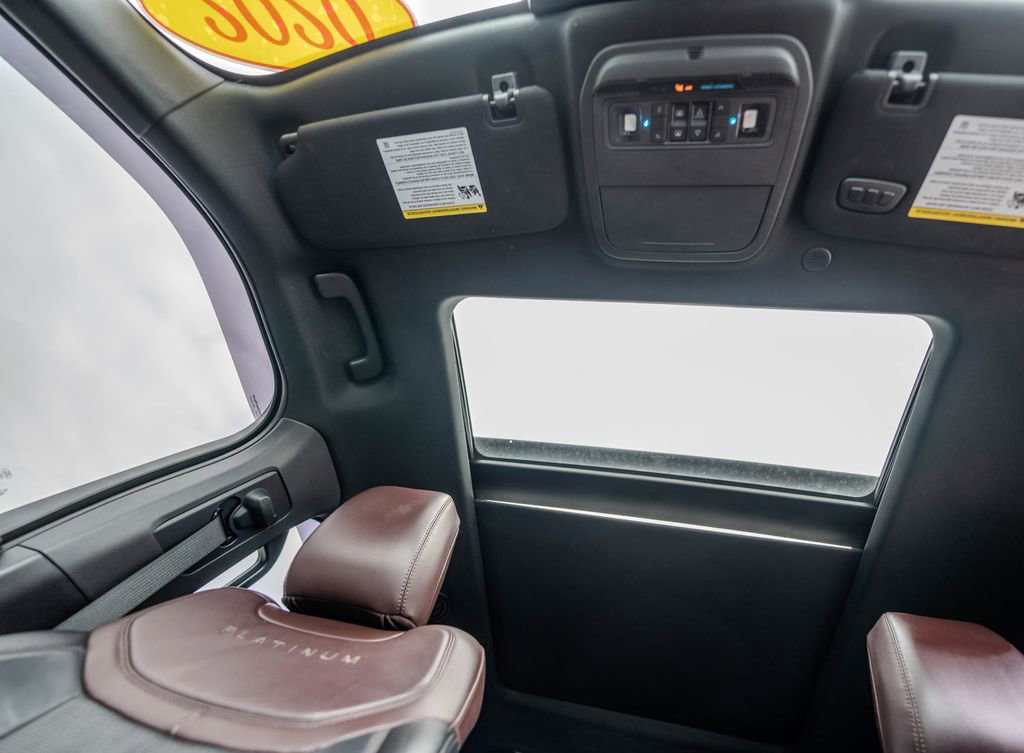 Used 2020 Ford Explorer Platinum w/ Premium Technology Package image 18