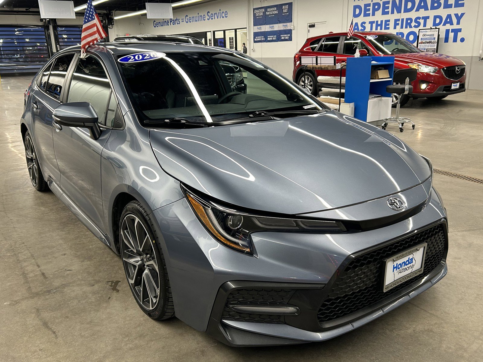 Used 2020 Toyota Corolla XSE image 11