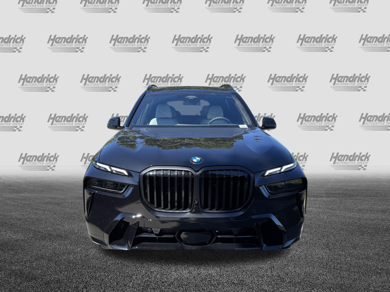 Used 2026 BMW X7 xDrive40i w/ M Sport Package AWD/4WD image 3