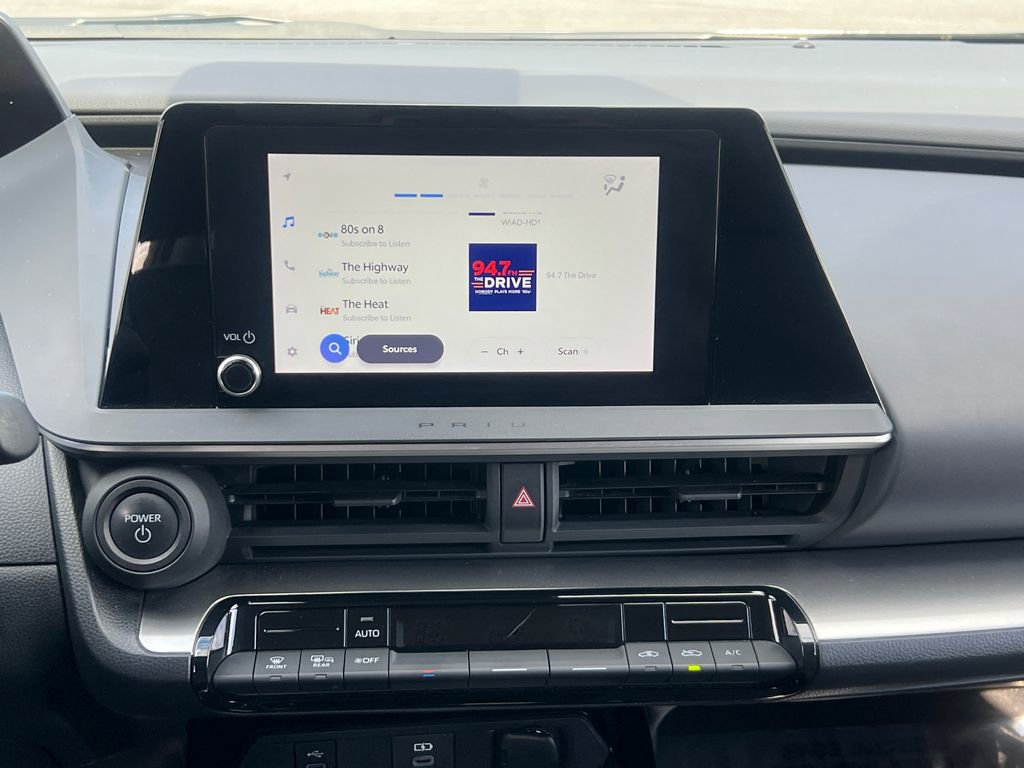 Used 2024 Toyota Prius LE image 20