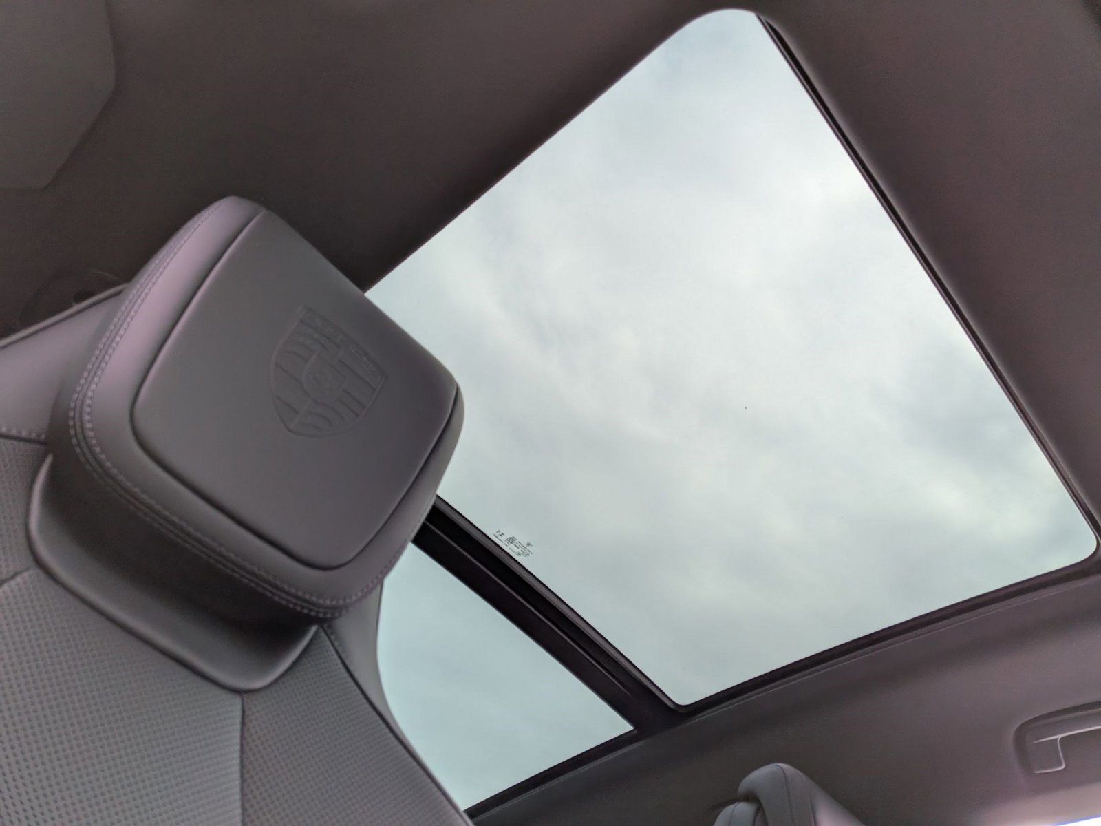 New 2026 Porsche Macan Electric image 27